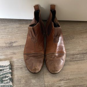Leather earth brown booties